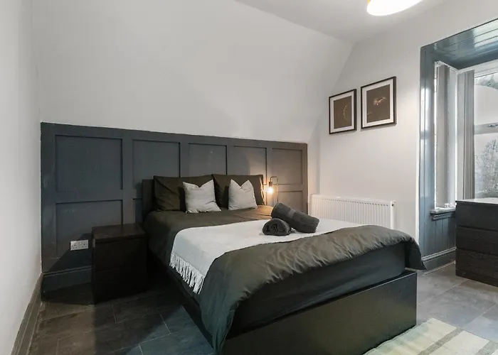 Luxury Moseley Studio - 8